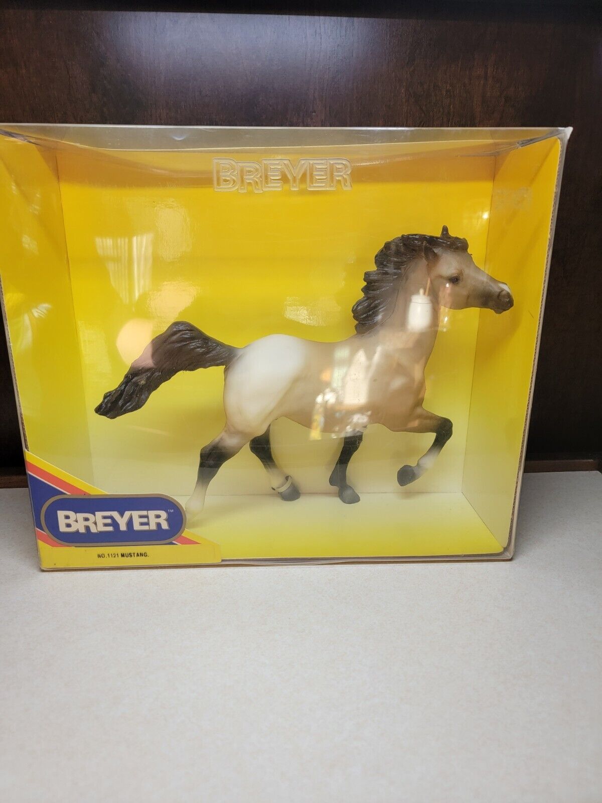 Breyer #1121 MUSTANG Horse Brown With Box