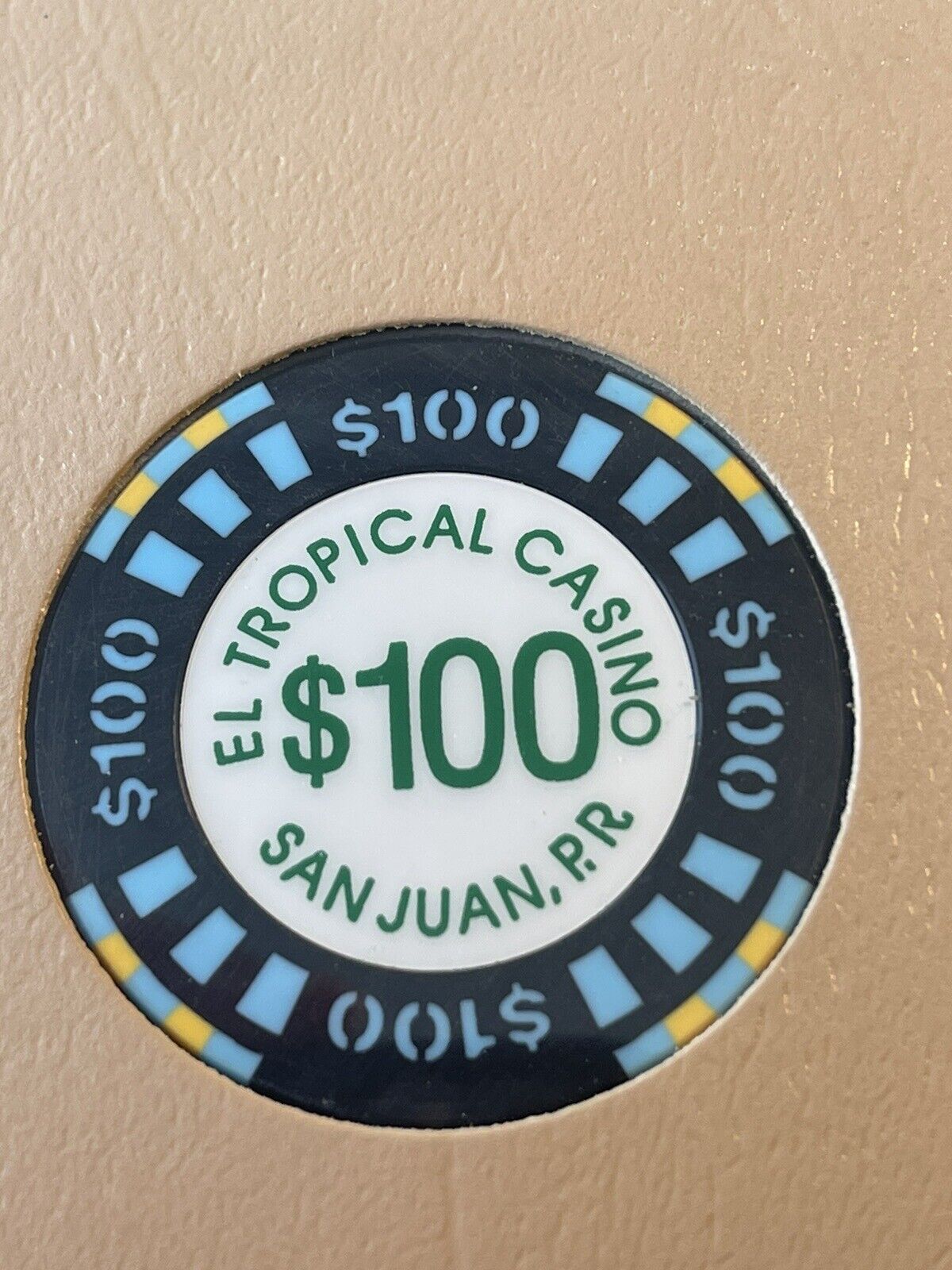 $100 El Tropical San Juan Puerto Rico Casino Chip ELT-100e