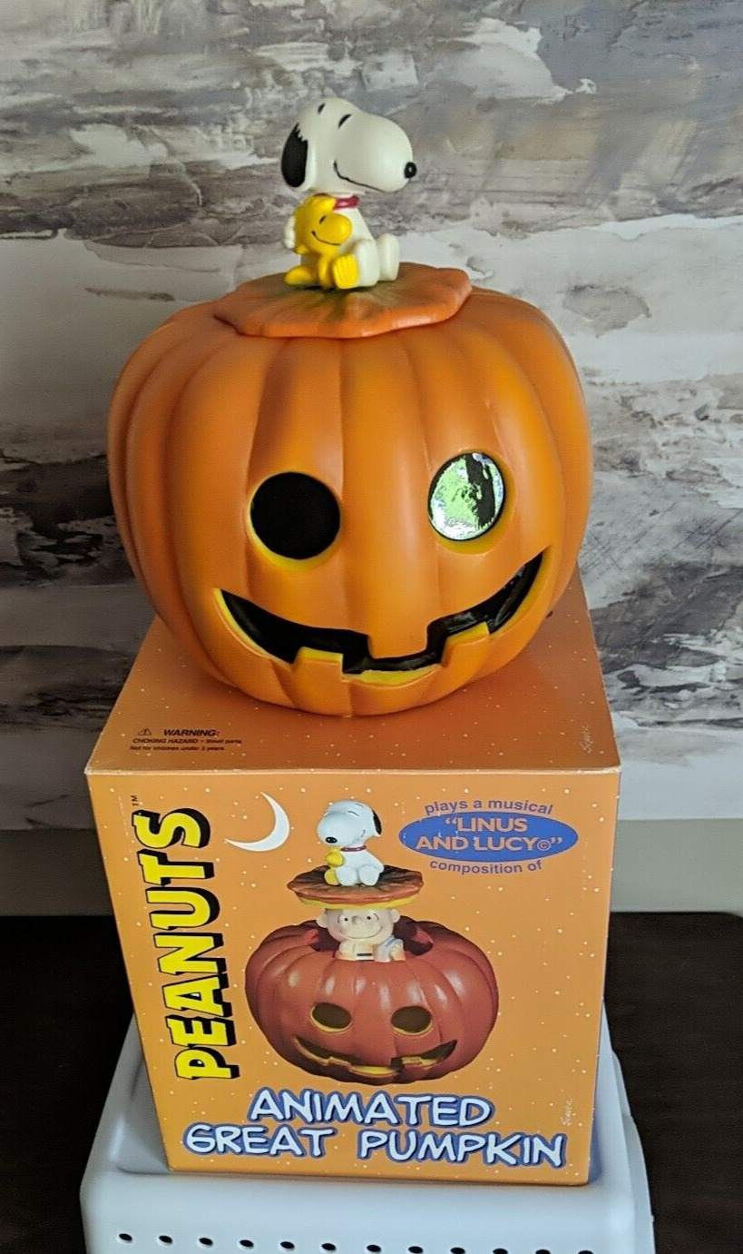 Peanuts Animated Great Pumpkin By Gemmy 1998 Lights Up & Plays Music Box Vintage