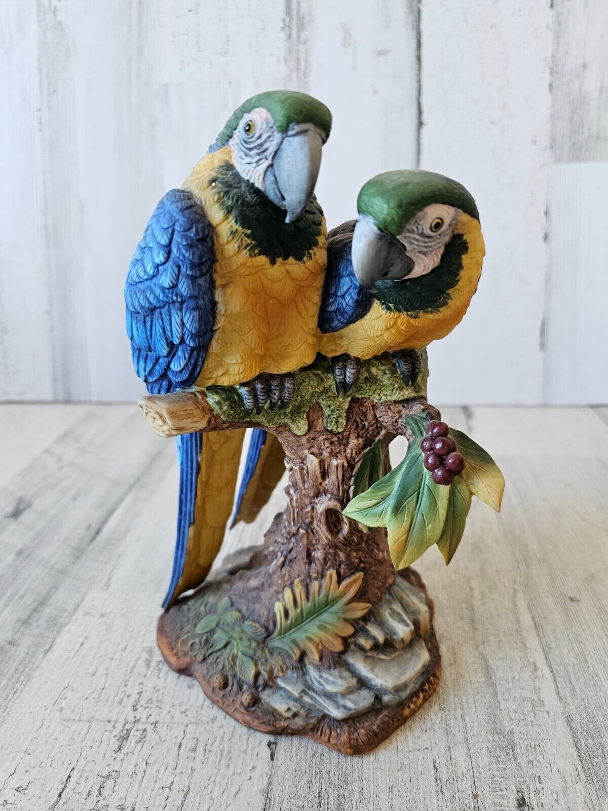 Vintage Andrea double golden blue macaws parrot figurine bird 7951 1987 realisti