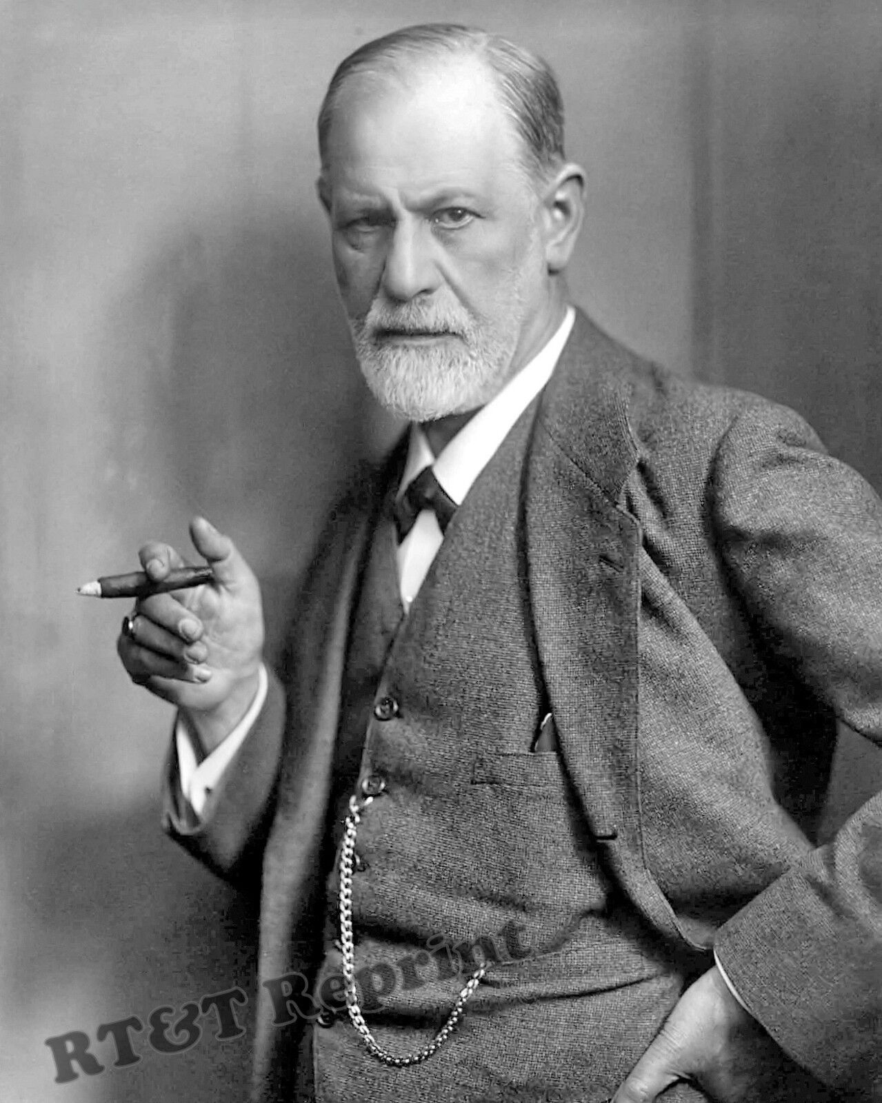 Photograph Portrait of Sigmund Freud Year 1921 circa  8x10