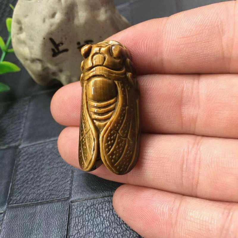 Cute Natural Tiger\'s Eye Quartz Crystal Stone Carved Cicada Pendant Healing Gift