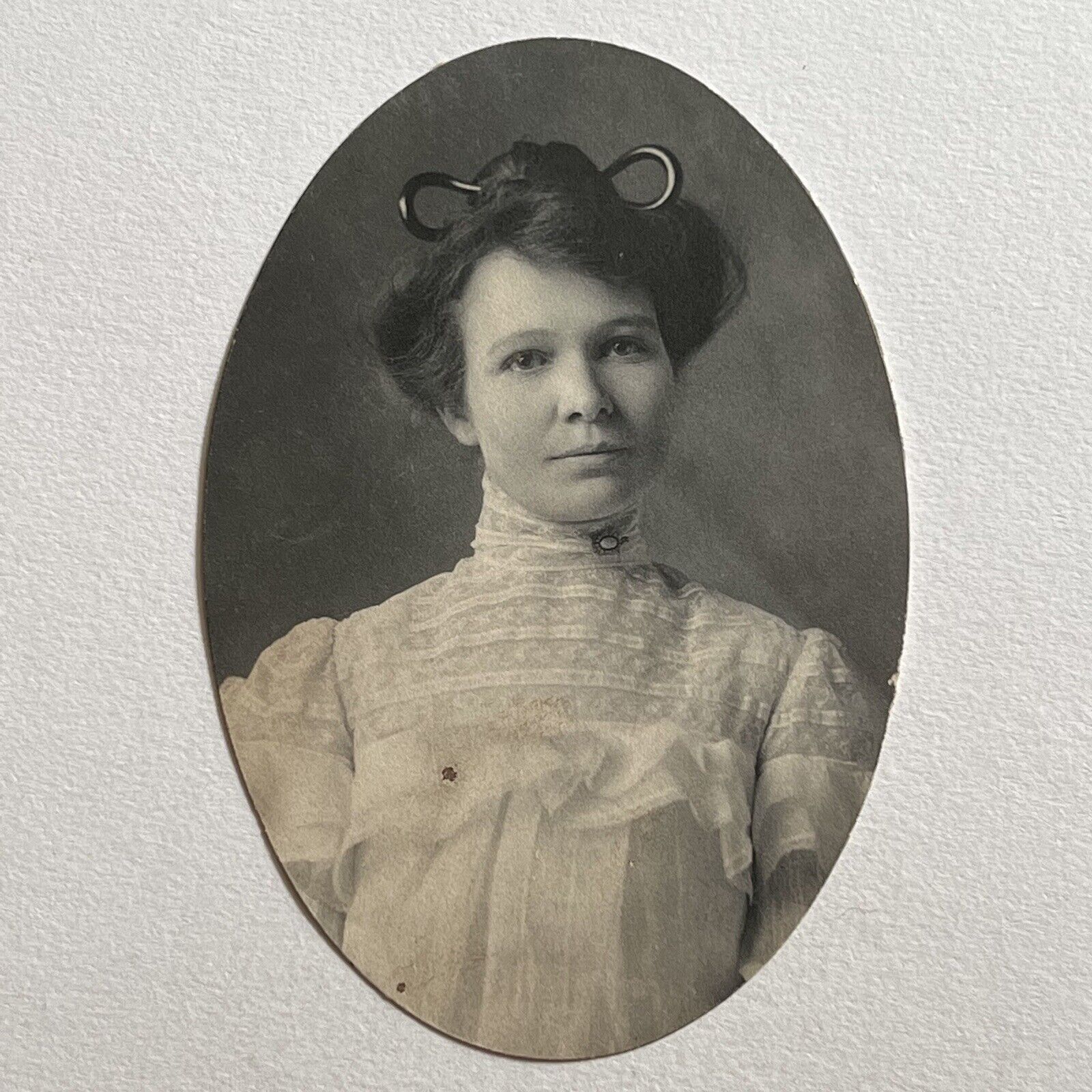 Antique Photograph Lovely Beautiful Young Edwardian Woman Lace Blouse Pin