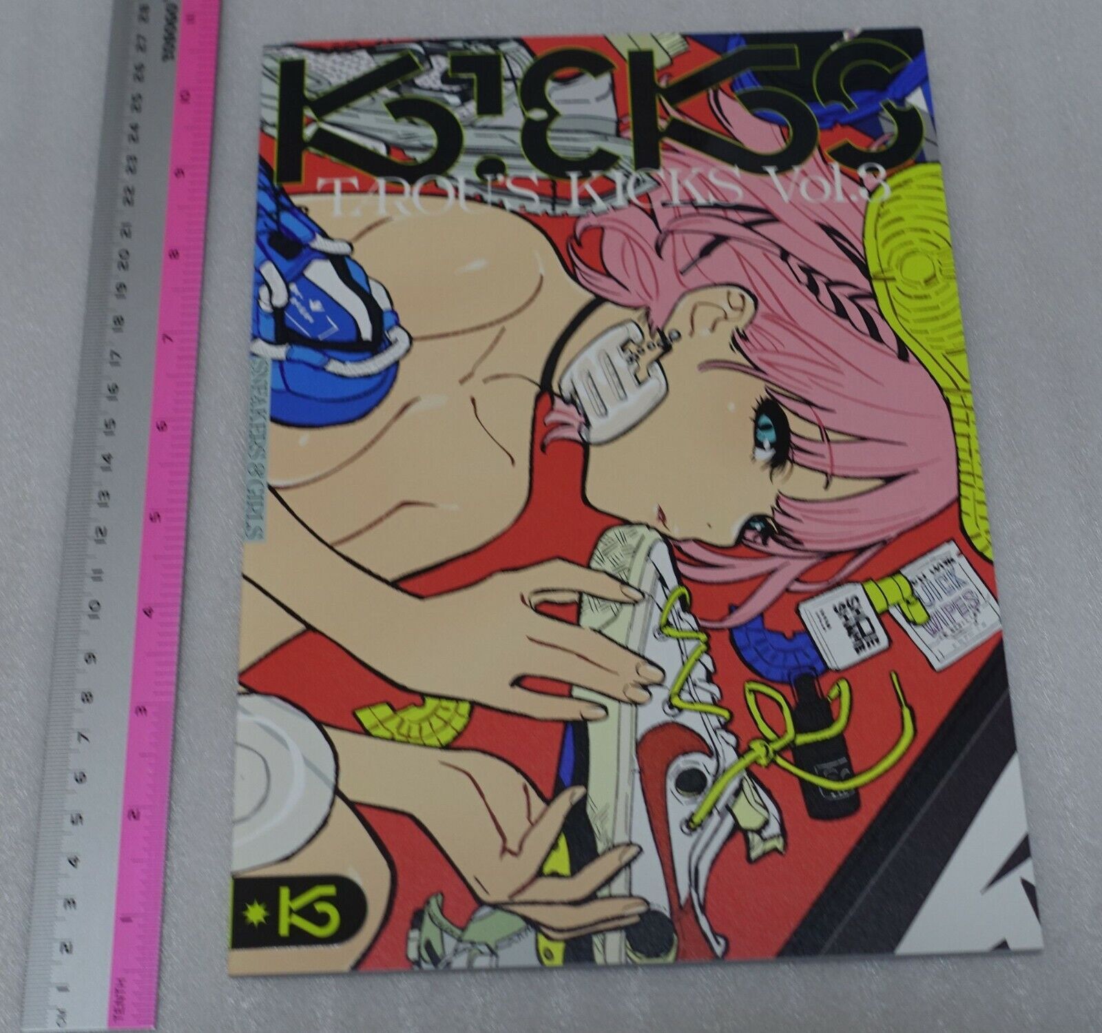 C99 atmosphere tarou2  Sneaker & Girls Color Art Book TAROU'S KICKS 3