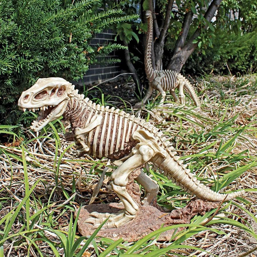 Jurassic Park Dinosaur T Rex Mesozoic Skeleton Weathered Bones Garden Statue