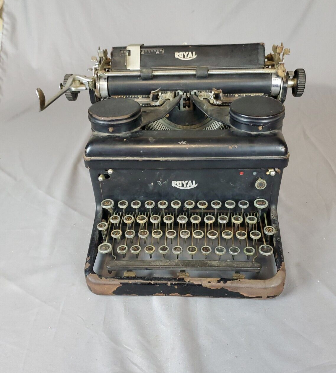 Vintage Royal Standard Model 10 Manual Typewriter - Non Working