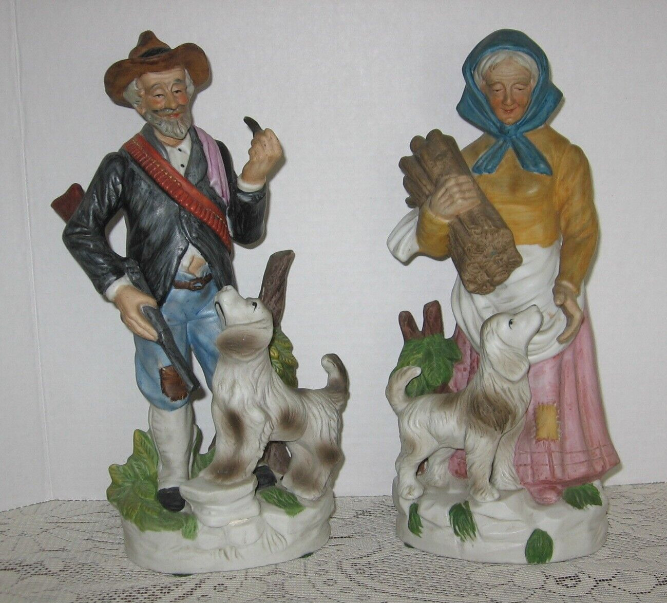 Vintage Homco 12” Porcelain Statue/Figurine Old Couple With Dogs Hunter/Gatherer