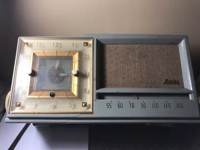 Vintage Arvin 657T AM Radio RE 307 1950s WOW GREAT DEAL LOOK