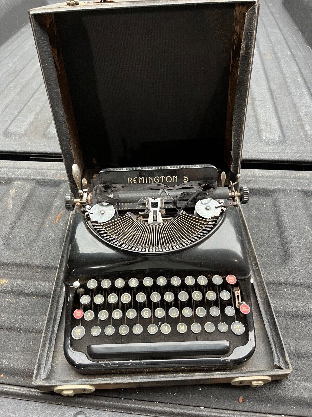 Vintage Remington Rand model 5 typewriter