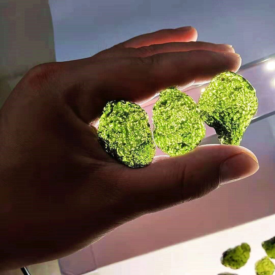Natural Green Gem Moldavite Meteorite Impact Pendant Necklace Chakra Healing