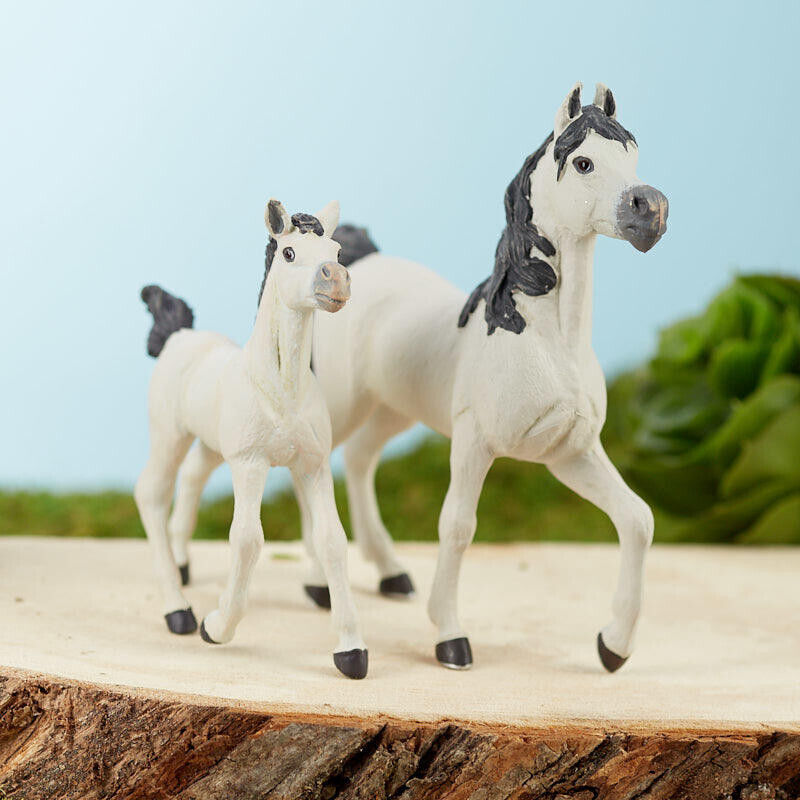Papo Miniature Realistic Set of 4 White Arab Horses and Foals