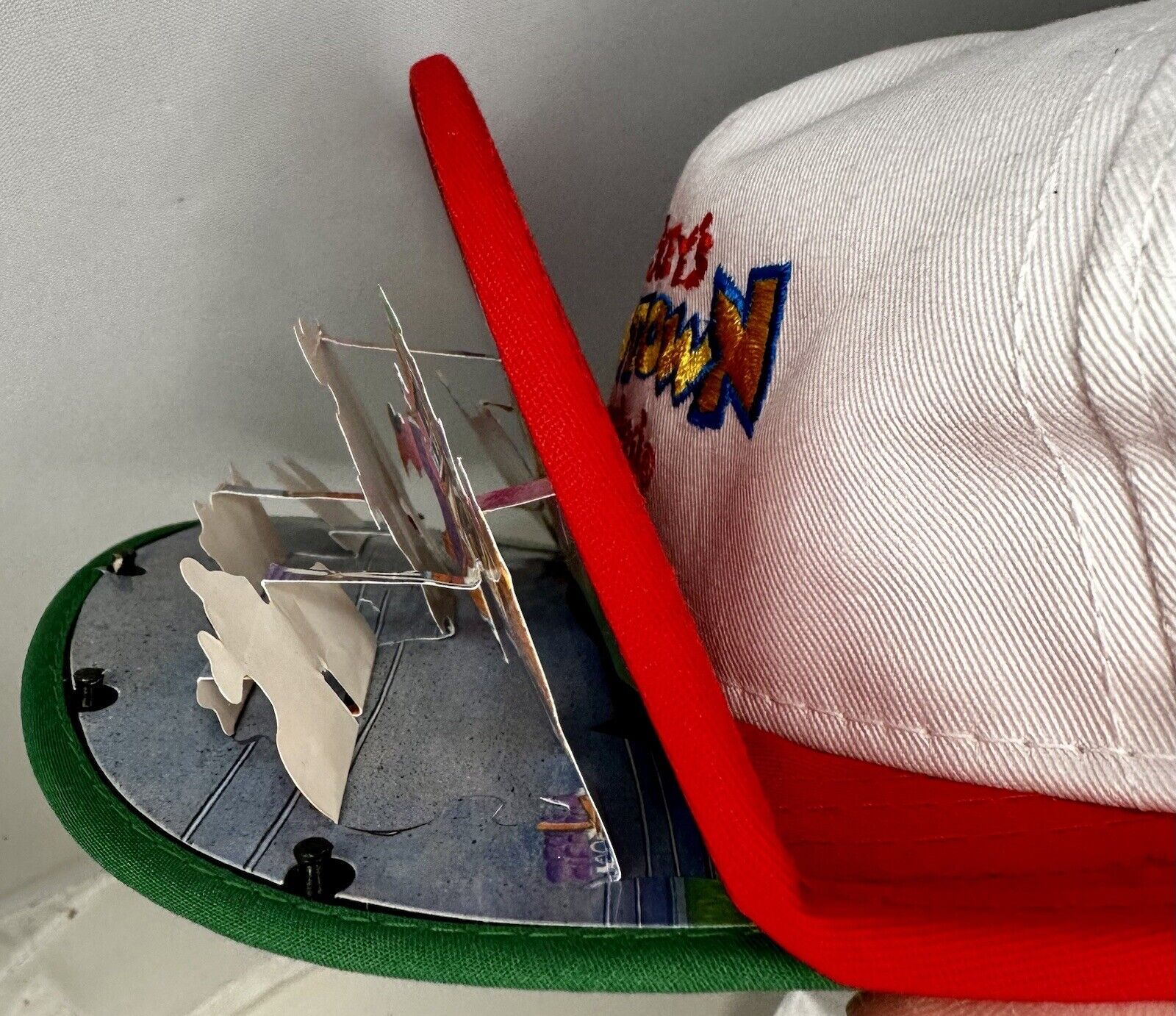 1993 Rare & New Vintage Disneyland Toontown Pop-up Diorama Snap Back Hat