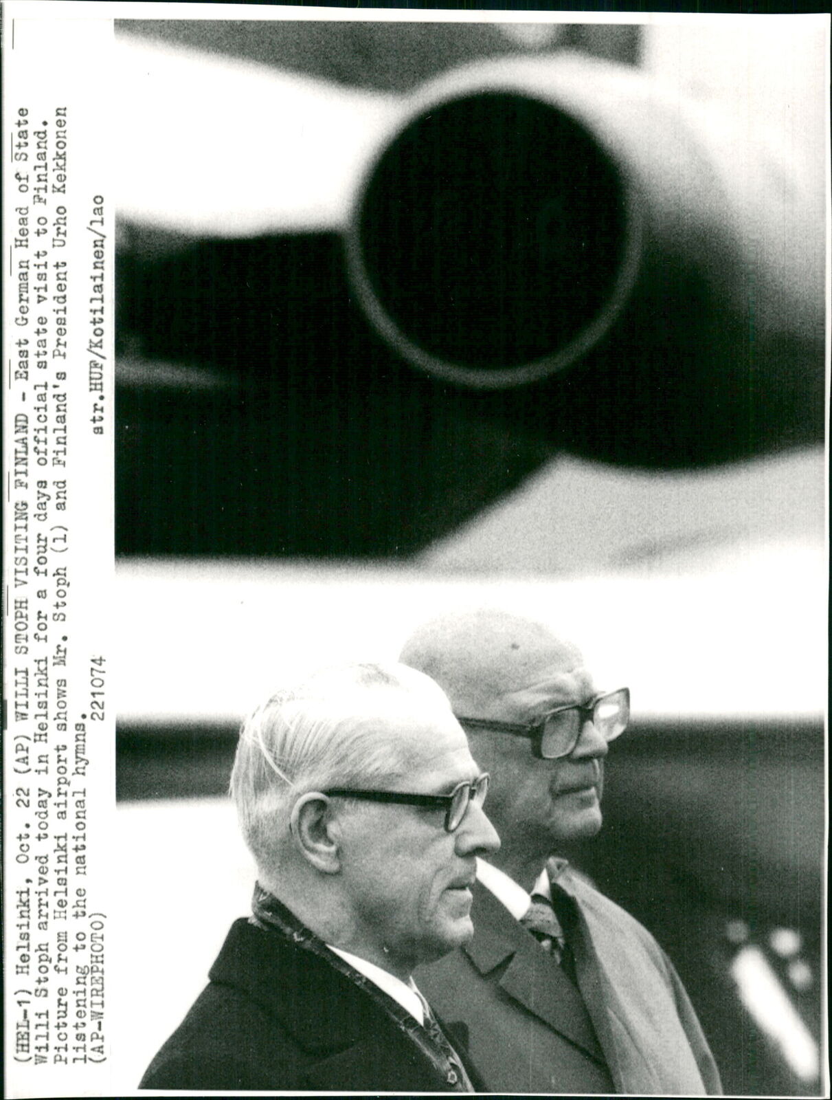 Willi Stoph and Finland\'s President Urho Kekkonen - Vintage Photograph 2415239
