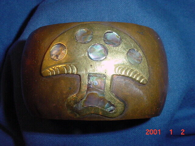VINTAGE MEXICAN COPPER BRASS AND SHELL PSYCHADELIC MUSHROOM CUFF BRACELET