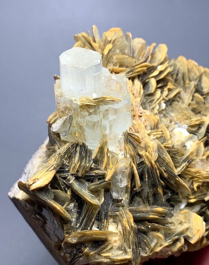 282 Gram Natural Tourmaline Crystal Mineral Specimen From Afghanistan.