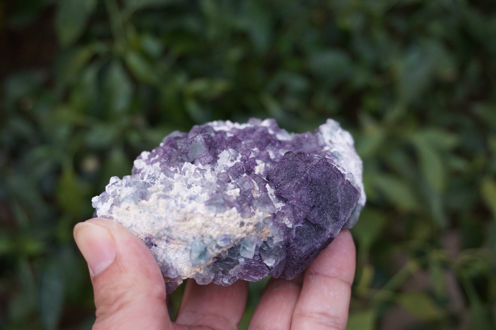367gNatural Purple fluorite on the white crystal, cube fluorite mineral specimen