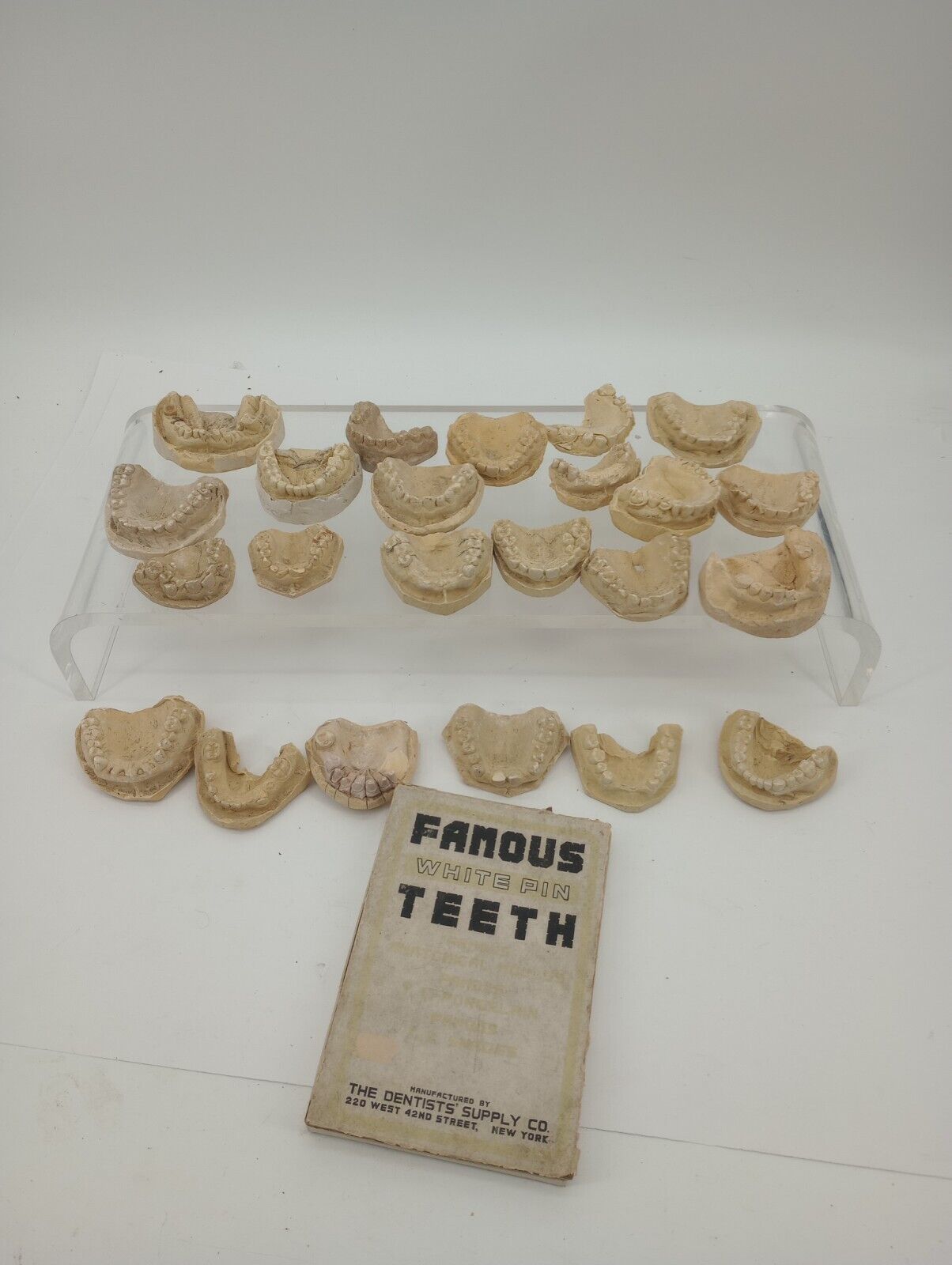 23 Vintage 50s 60s Dental Molds Castings And Famous White Pin Porcelain Teeth