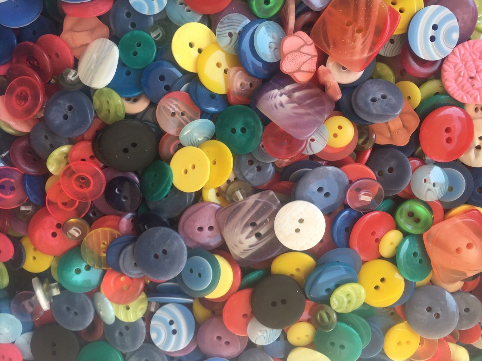 250 pc Mixed Lot Of All Types & Sizes Of Fun Colorful Buttons