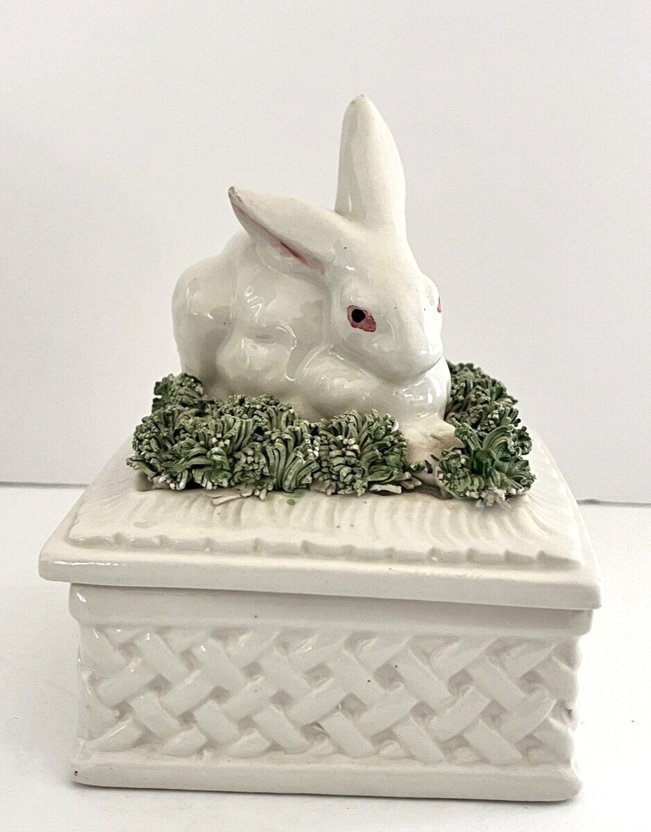 Vintage Italian Majolica Porcelain Trinket Lidded Box Bunny Grass Nest Handmade