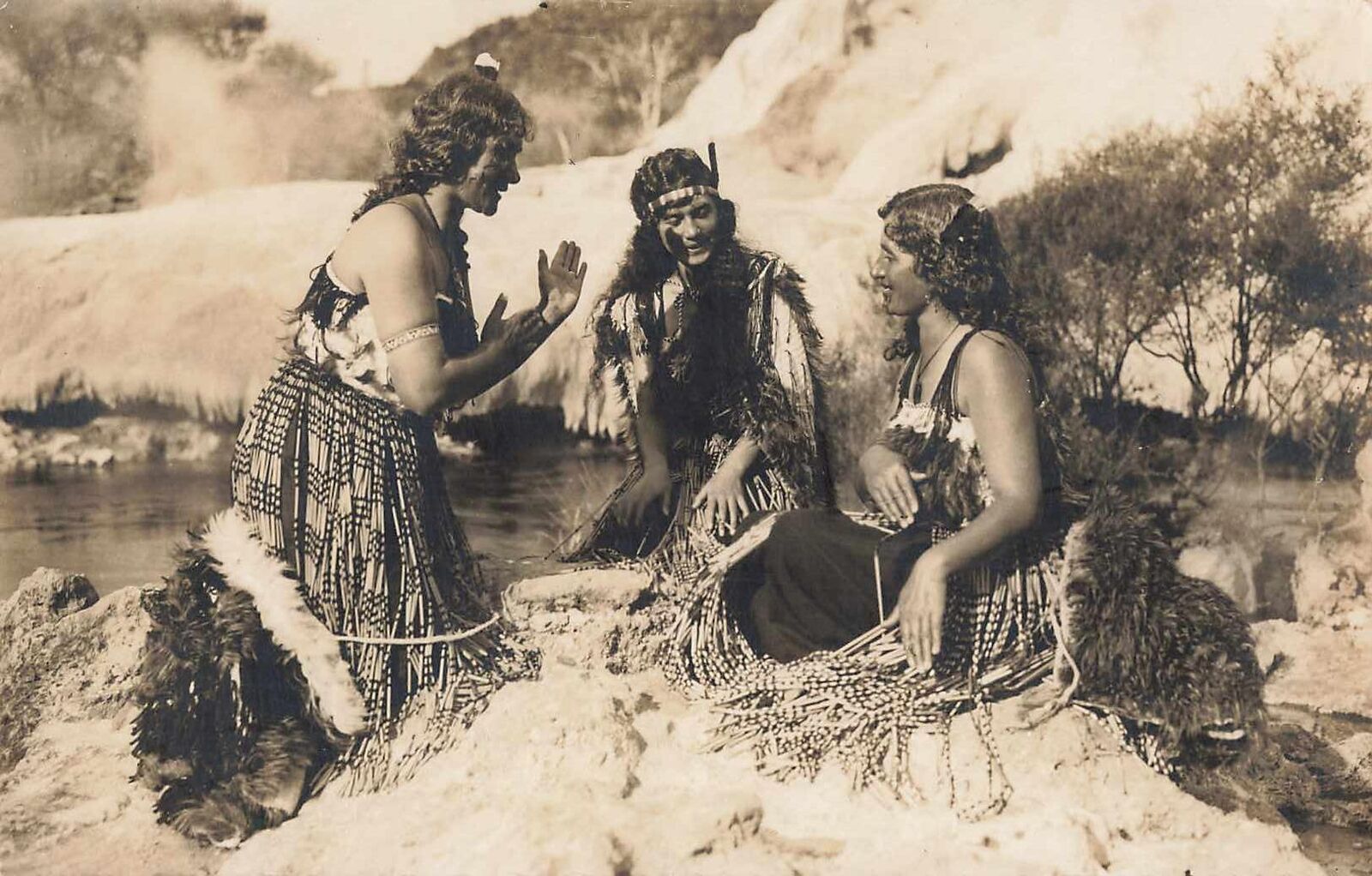 1926 Photo Rotorua New Zealand Beautiful Maori Girls RPPC Size Note on Back Rare