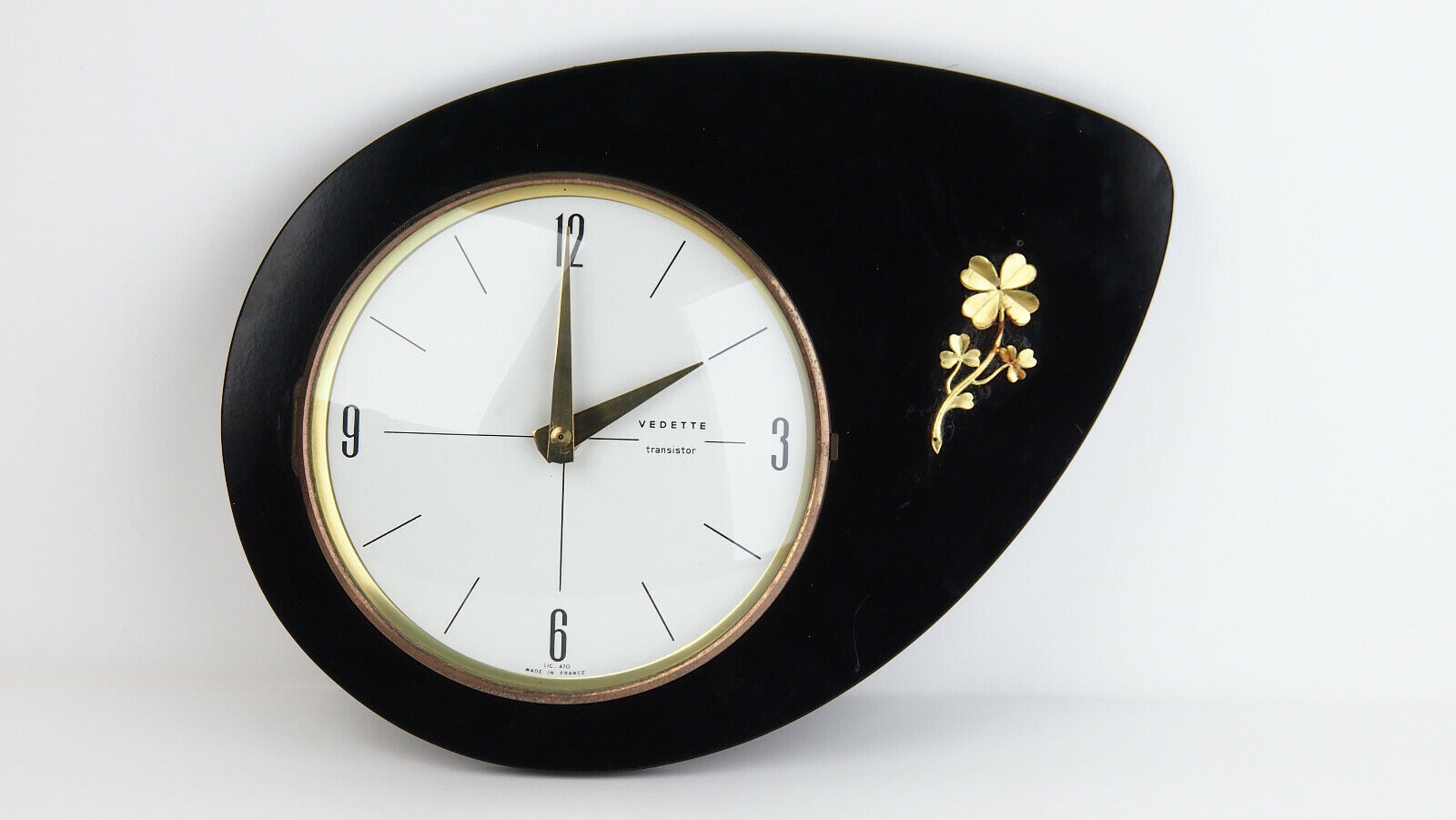 Vintage VEDETTE Transistor wall clock, LIC . ATO MADE IN FRANCE. (Working)
