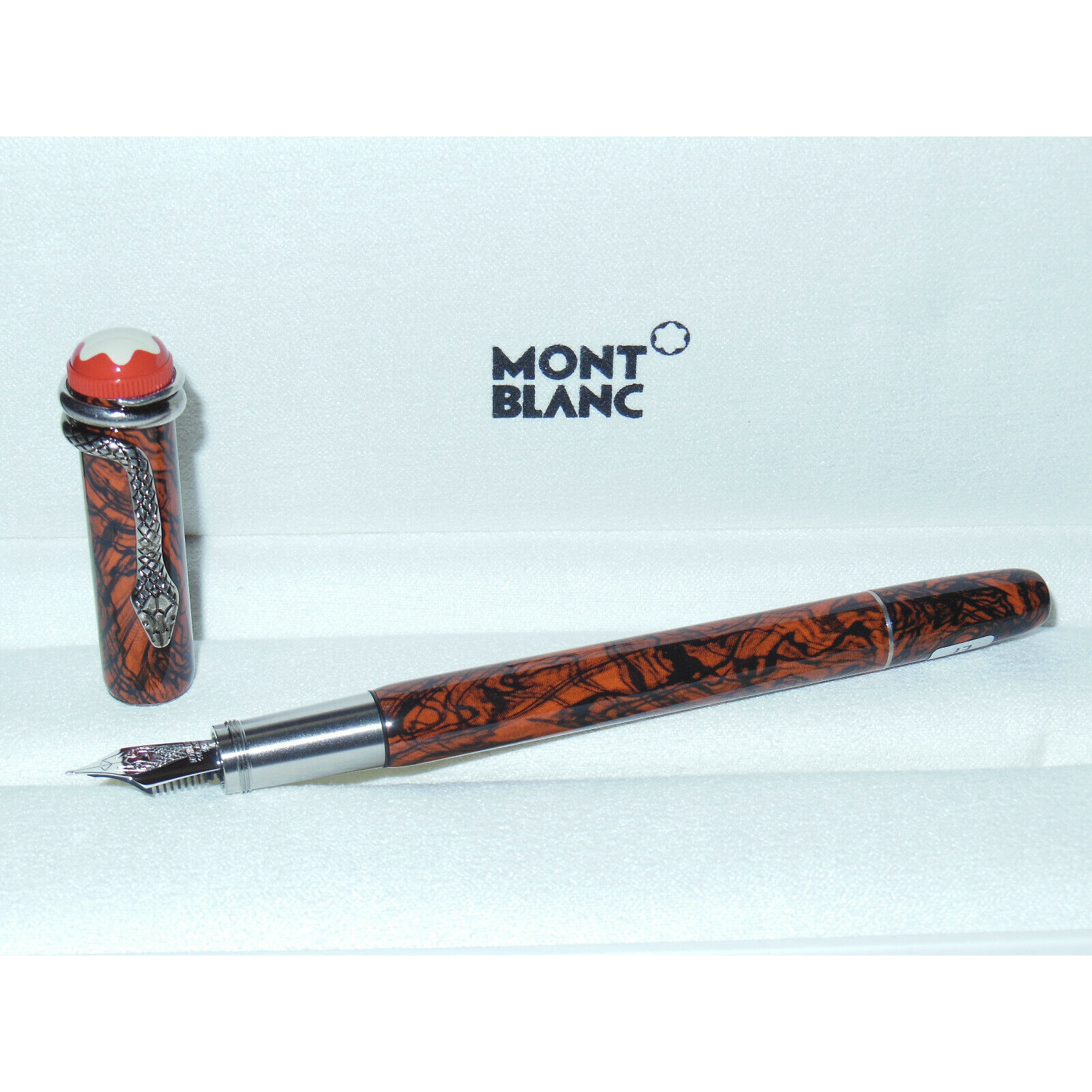 New Montblanc Heritage Rouge et Noir Serpent Marble Fountain Pen F 119851 snake