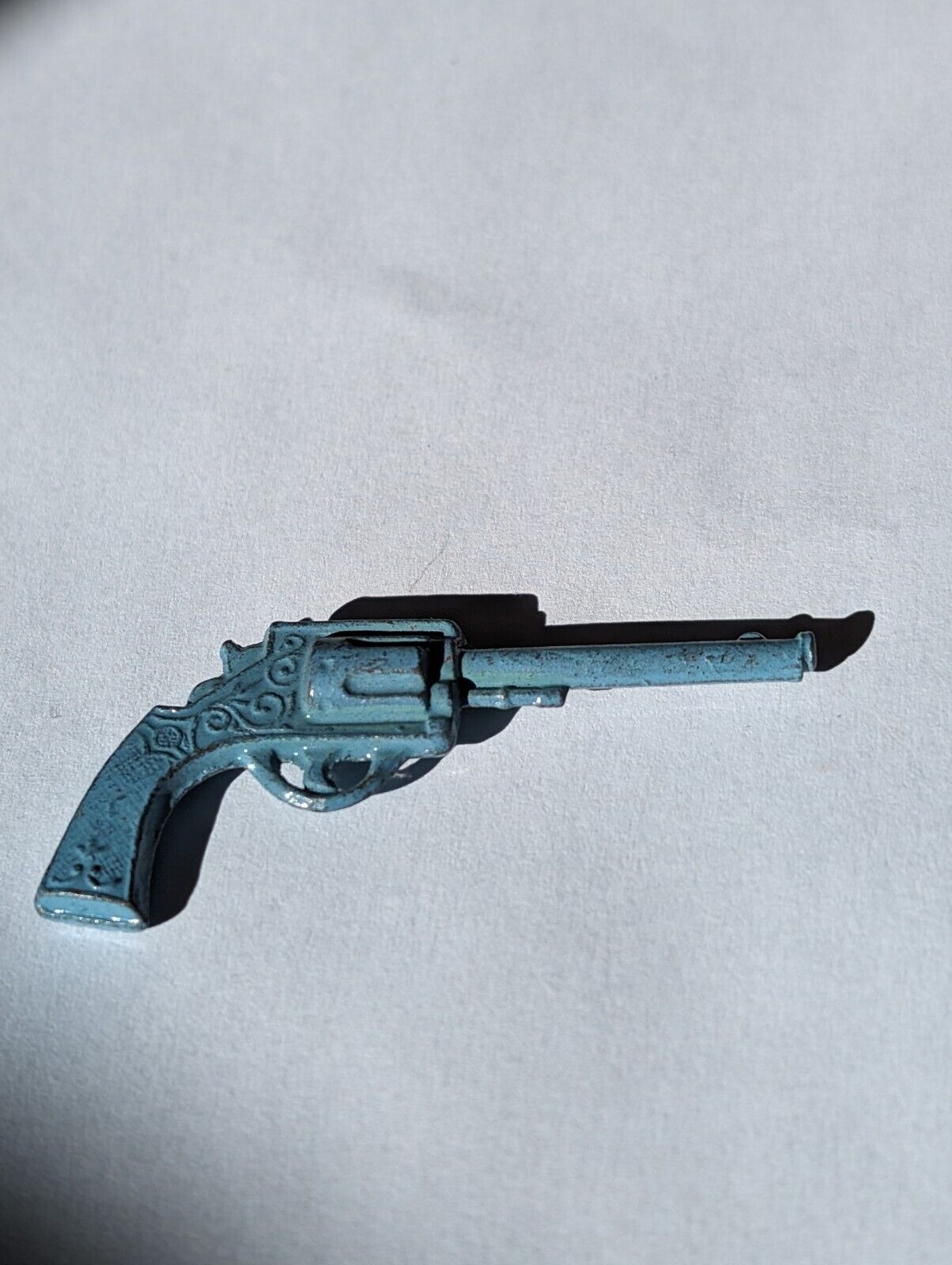 VINT pre-1930\'s CRACKER JACK BLUE painted METAL GUN very rare see photos