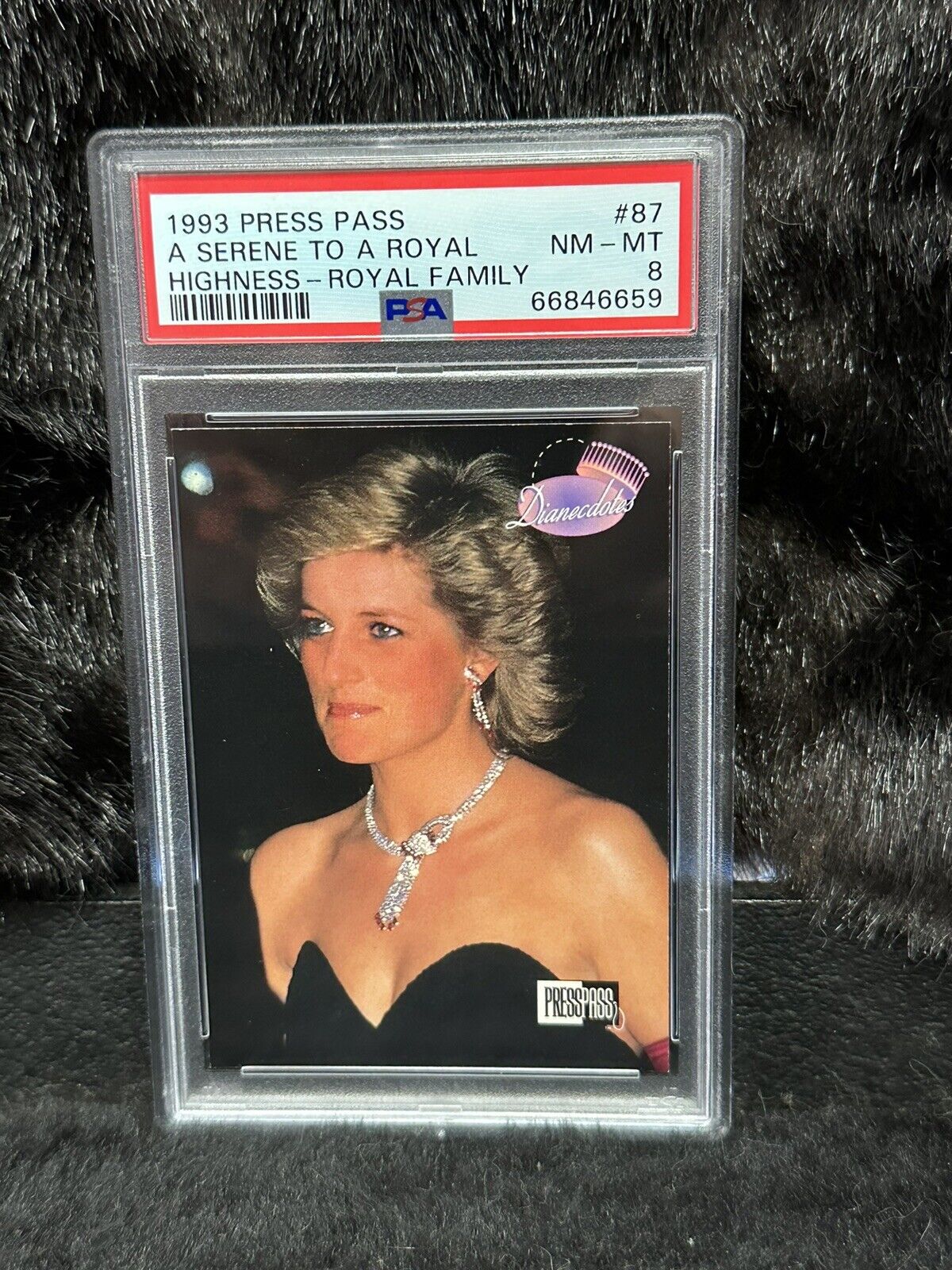 1993 Press Pass  #87 Princess Diana  Royal Family Psa 8