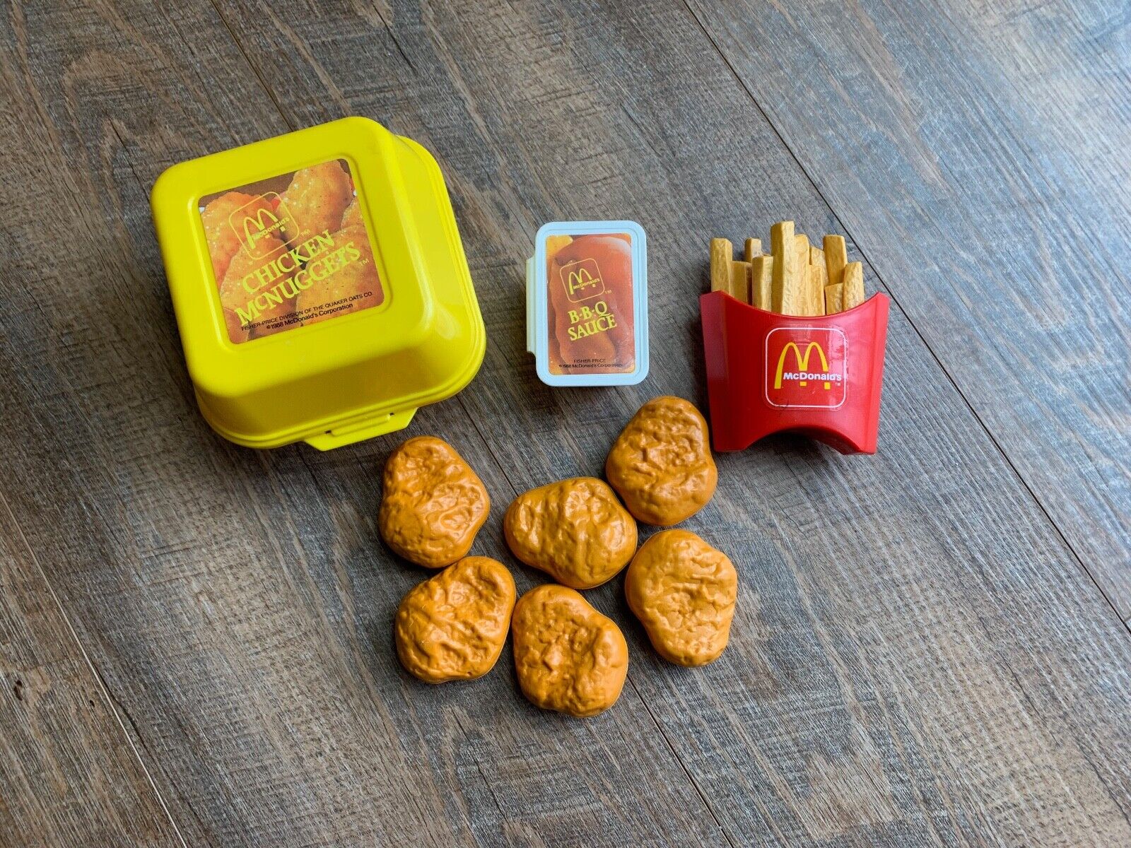 VTG Fisher Price Fun W/ Food McDonalds Chicken Nuggets  BBQ sauce & Fries