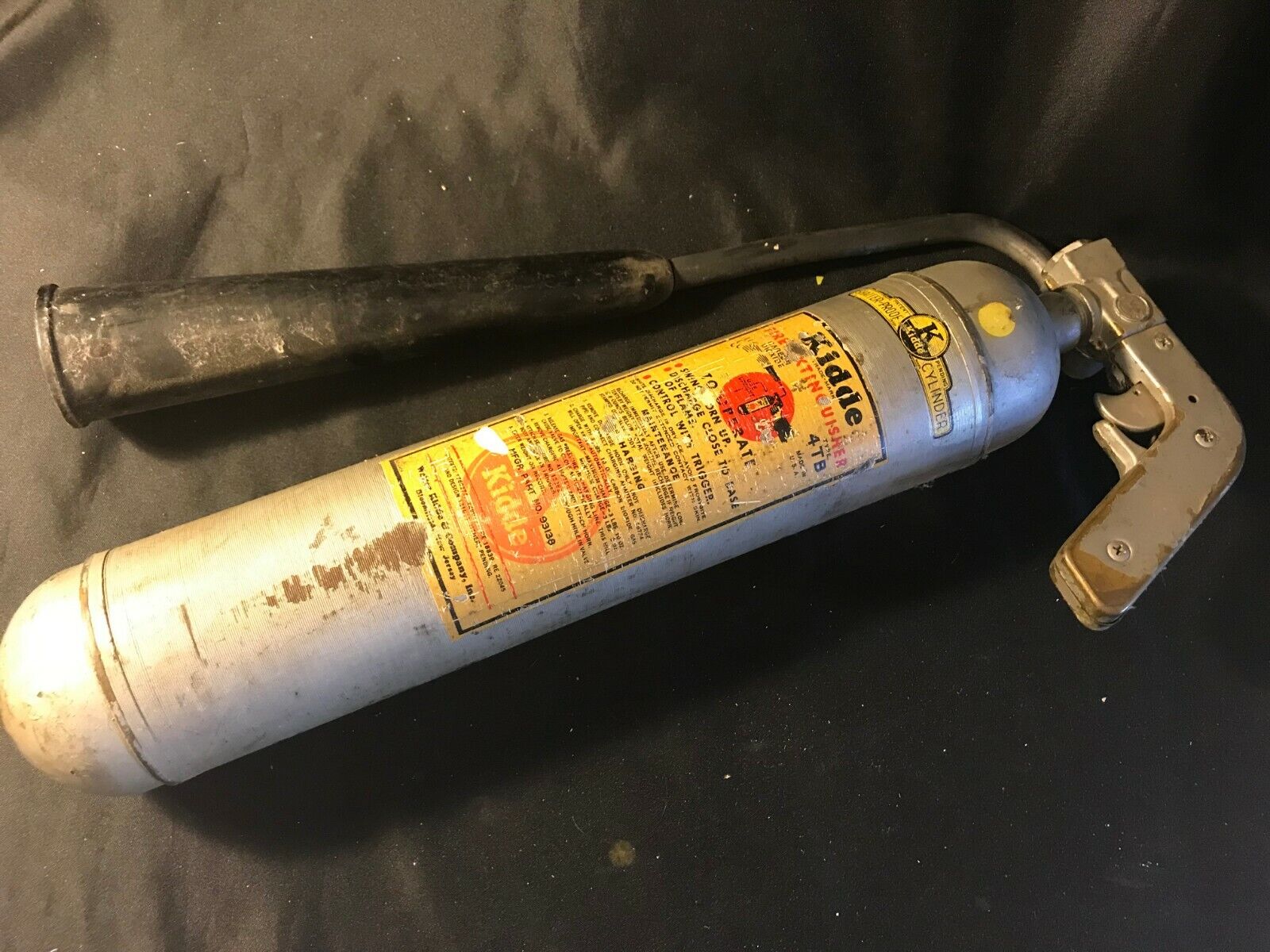 Vintage Military Fire Extinguisher Kidde Carbon Dioxide 1945 