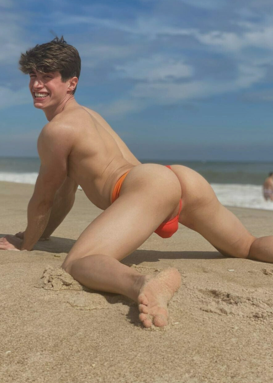 Shirtless Male Muscular Bare Foot Thong Beach Jock Hunk Beefcake PHOTO 4X6 E16
