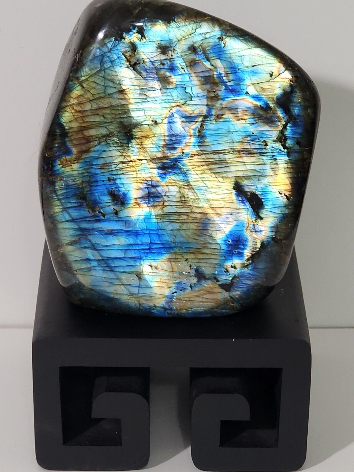 Labradorite with Stunning Flash (1003 grams)