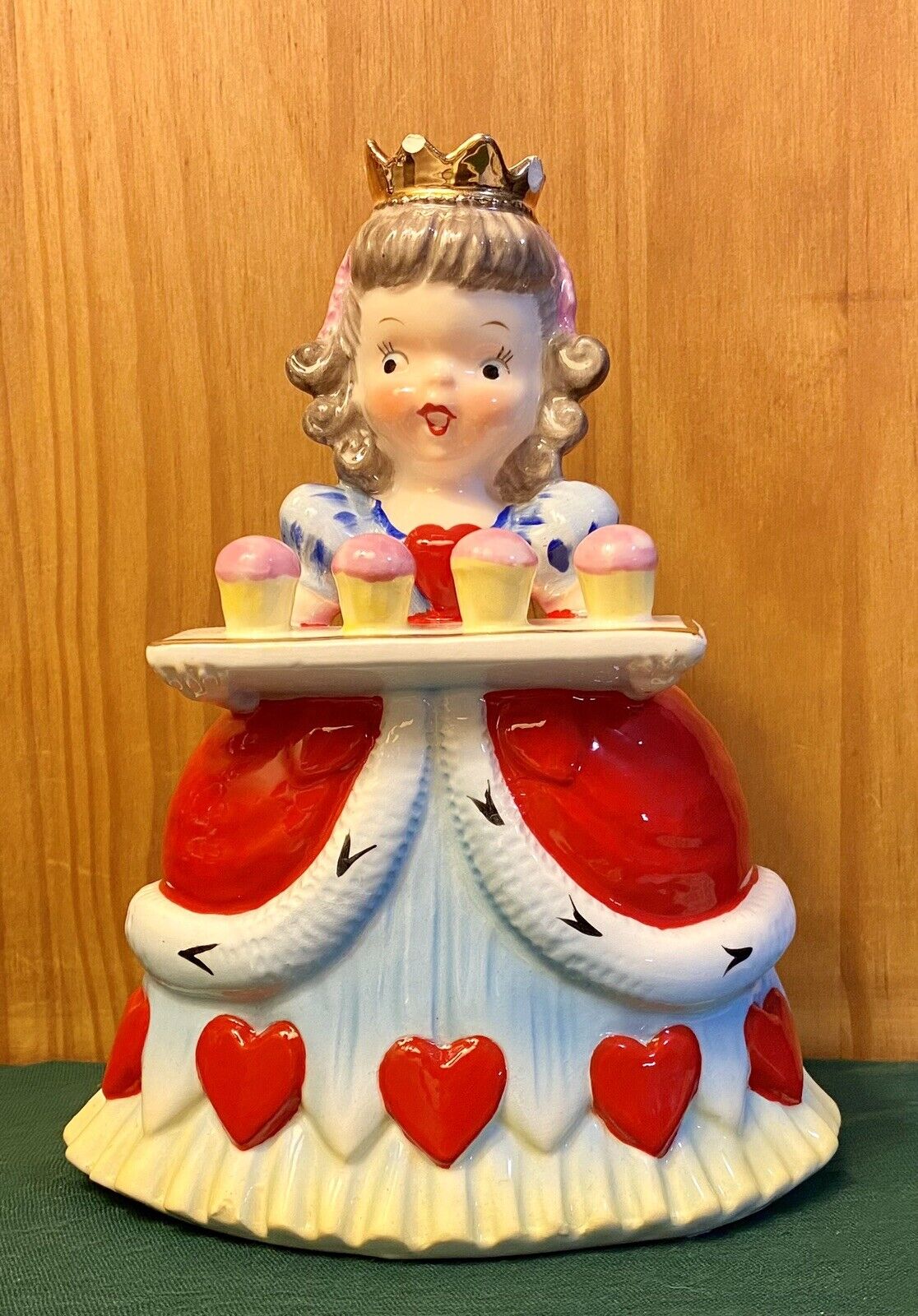 Vintage 1956 NAPCO Queen of Hearts Nursery Rhyme Figurine Planter, A1720F, Japan