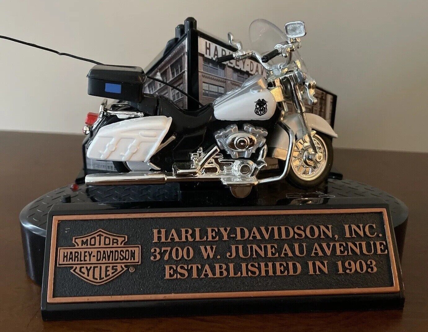 Harley Davidson  Micro R/C Motorcycle w/Handlebar Controller~ Works Great
