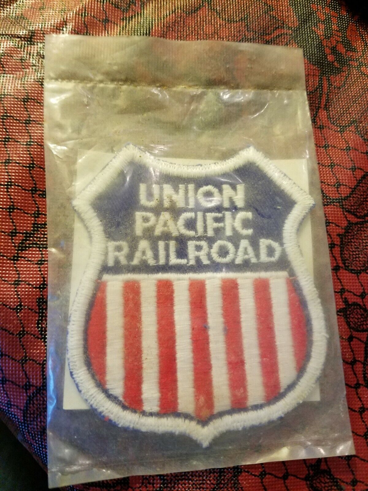 Vintage WALTHERS 93B Union Pacific Railroad Railroad Emblem Patch New in Plastic