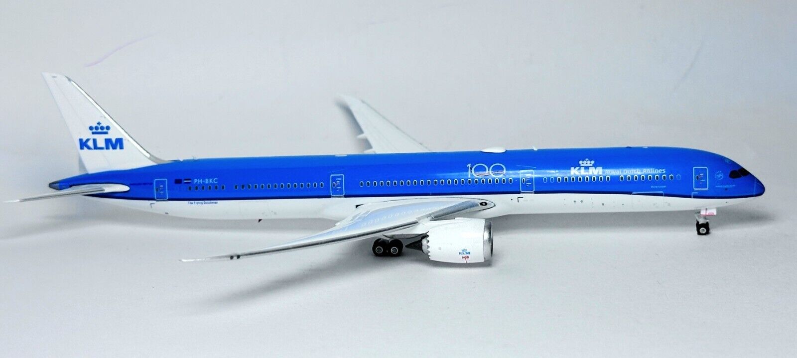Boeing 787-10 KLM Royal Dutch Airlines Phoenix Diecast Model Scale 1:400 PH-BKC