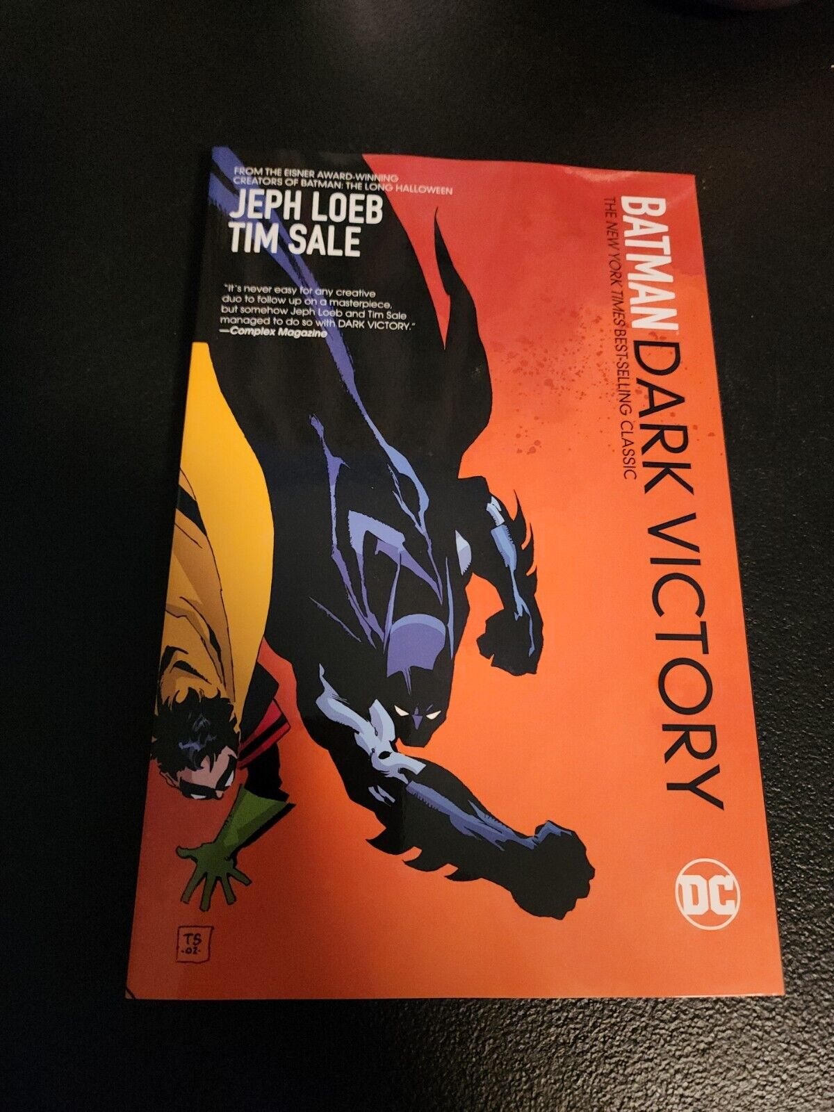 Batman: Dark Victory (DC Comics, April 2014)