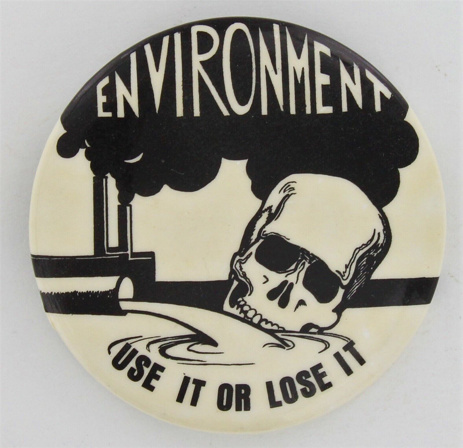 Vintage Environment Button 1970 Pollution Death Extinction Skull Bones Die 1027