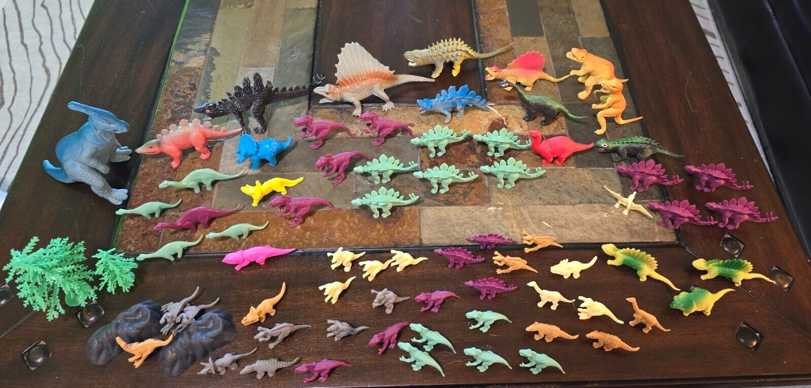Toy Dinosaur Large Mixed Lot of 72 Pieces Various Sizes Some Vintage 