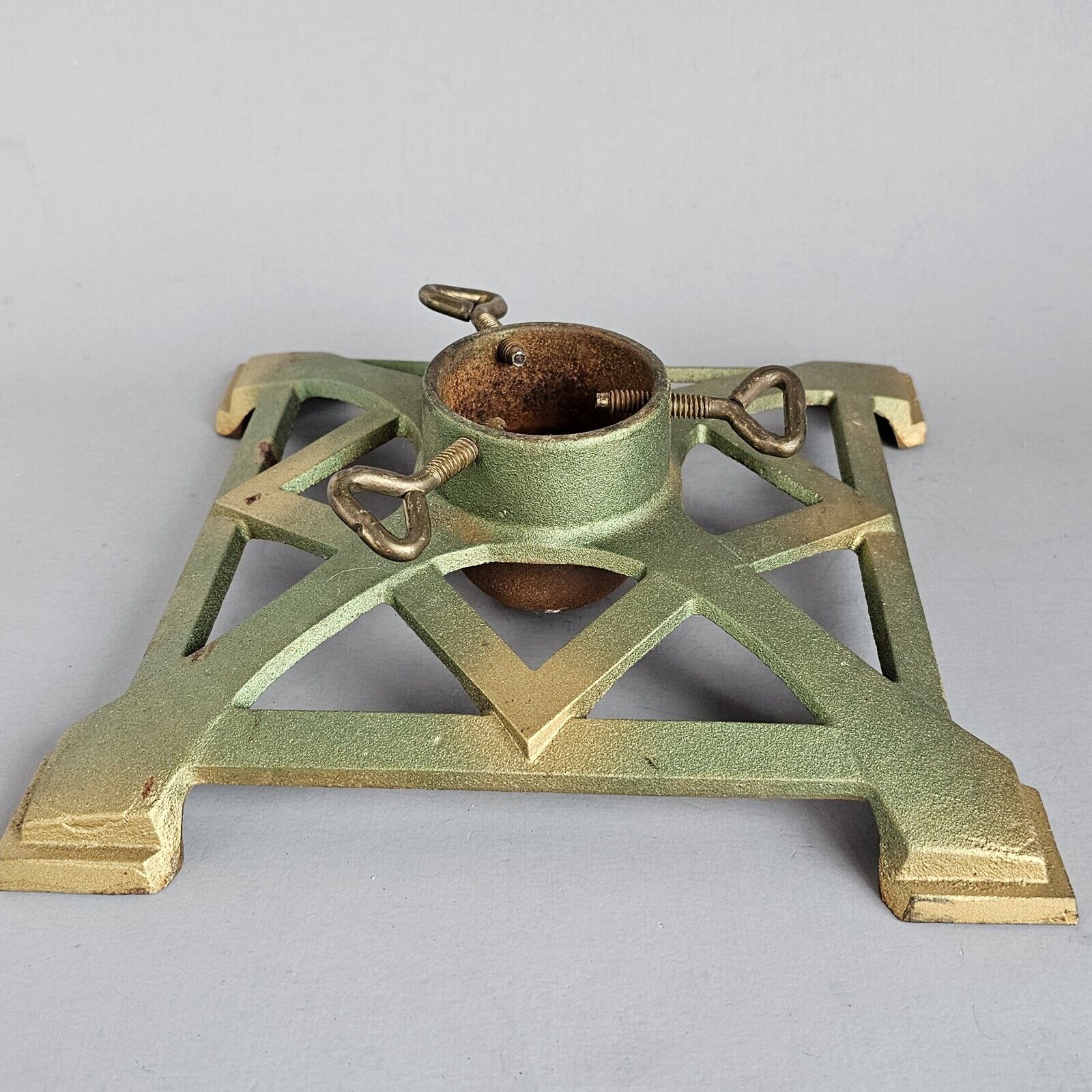 Vintage Christmas Tree Stand Solid Metal Green and Gold 