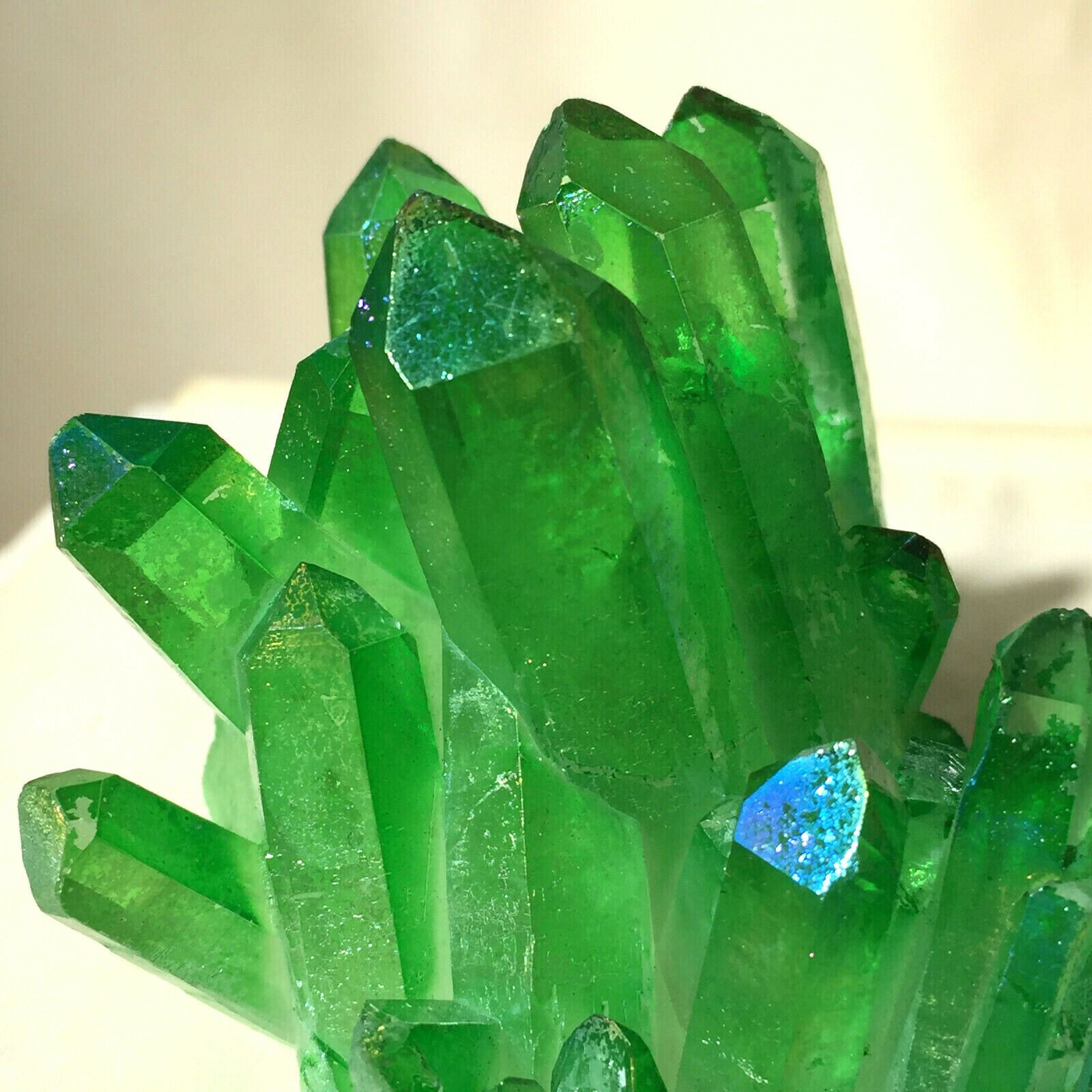 200g Rainbow Gorgeous Green Titanium Quartz Crystal Cluster Healing Specimen