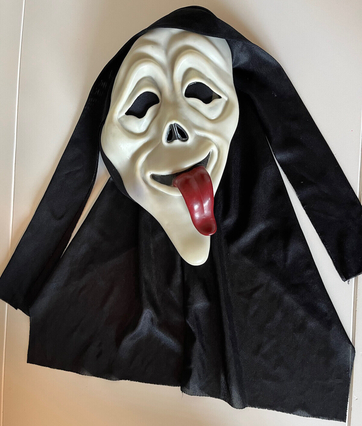 Vintage 90’s Scream Ghost Face Wassup Tongue Mask Easter Unlimited Scary Movie