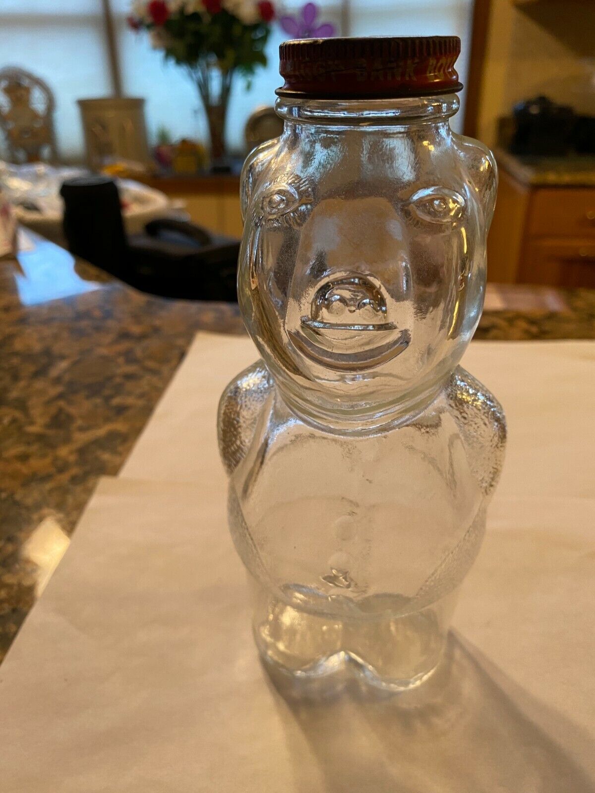 VINTAGE NEW ENGLAND SYRUP GLASS PIG BANK 7 1/4 INCHES TALL