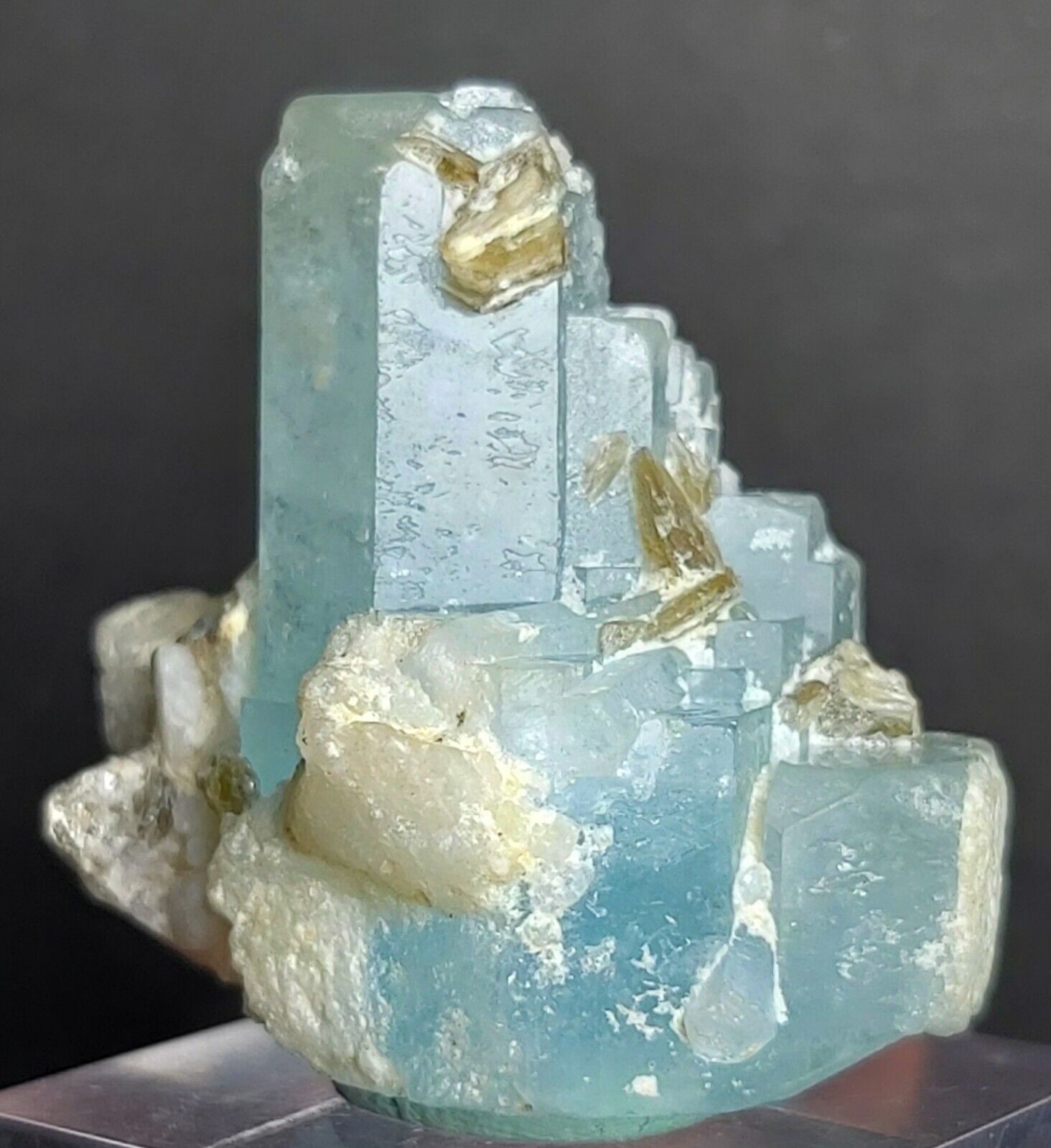 (beautiful Aquamarine Crystal Specimen from skardu Pakistan 115 Carat 2 3