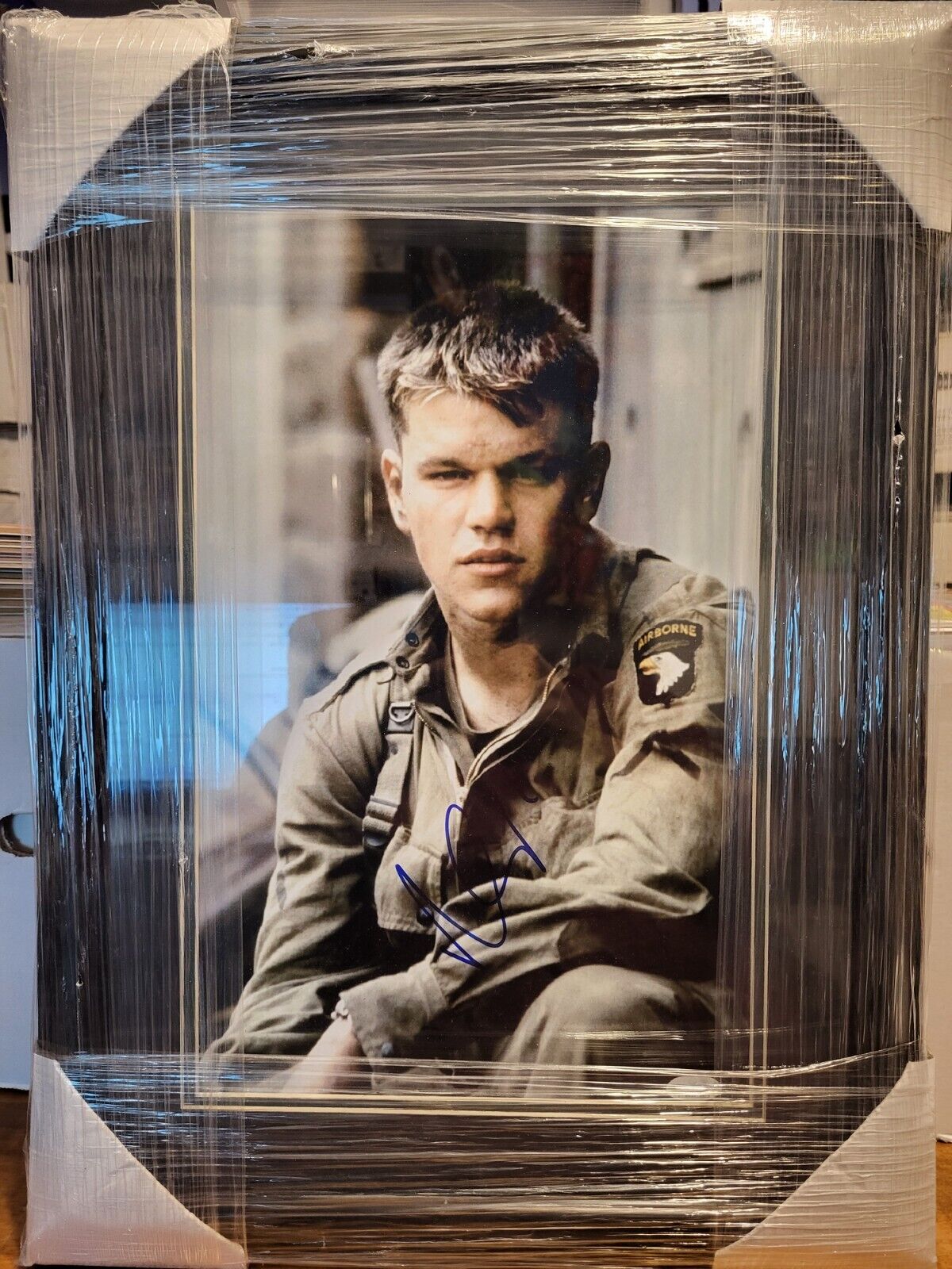 Matt Damon 11 x 17 Photo Signed with COA
