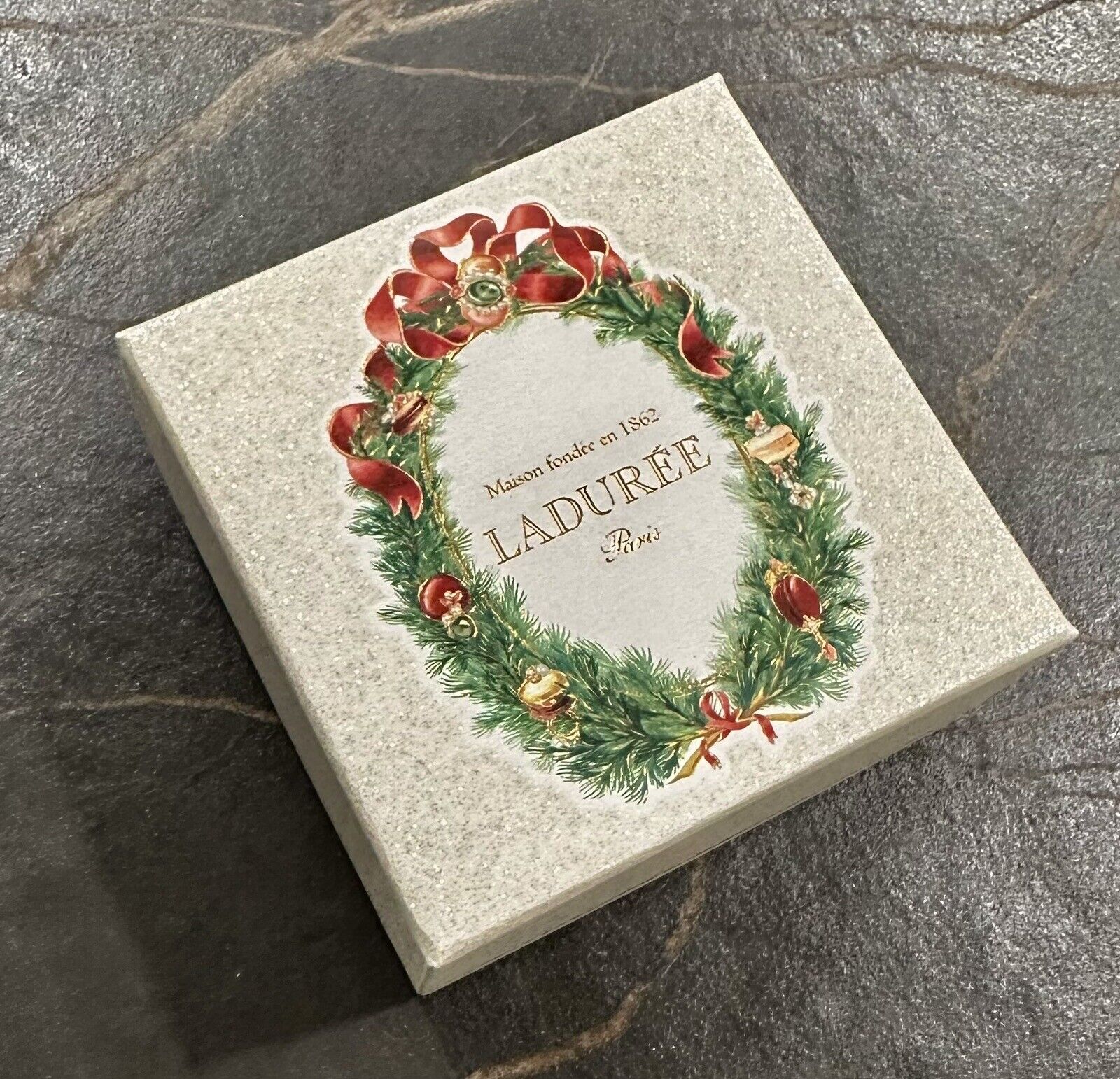 Limited Ed LADUREE Paris Macaron Box Holidays Christmas EUC