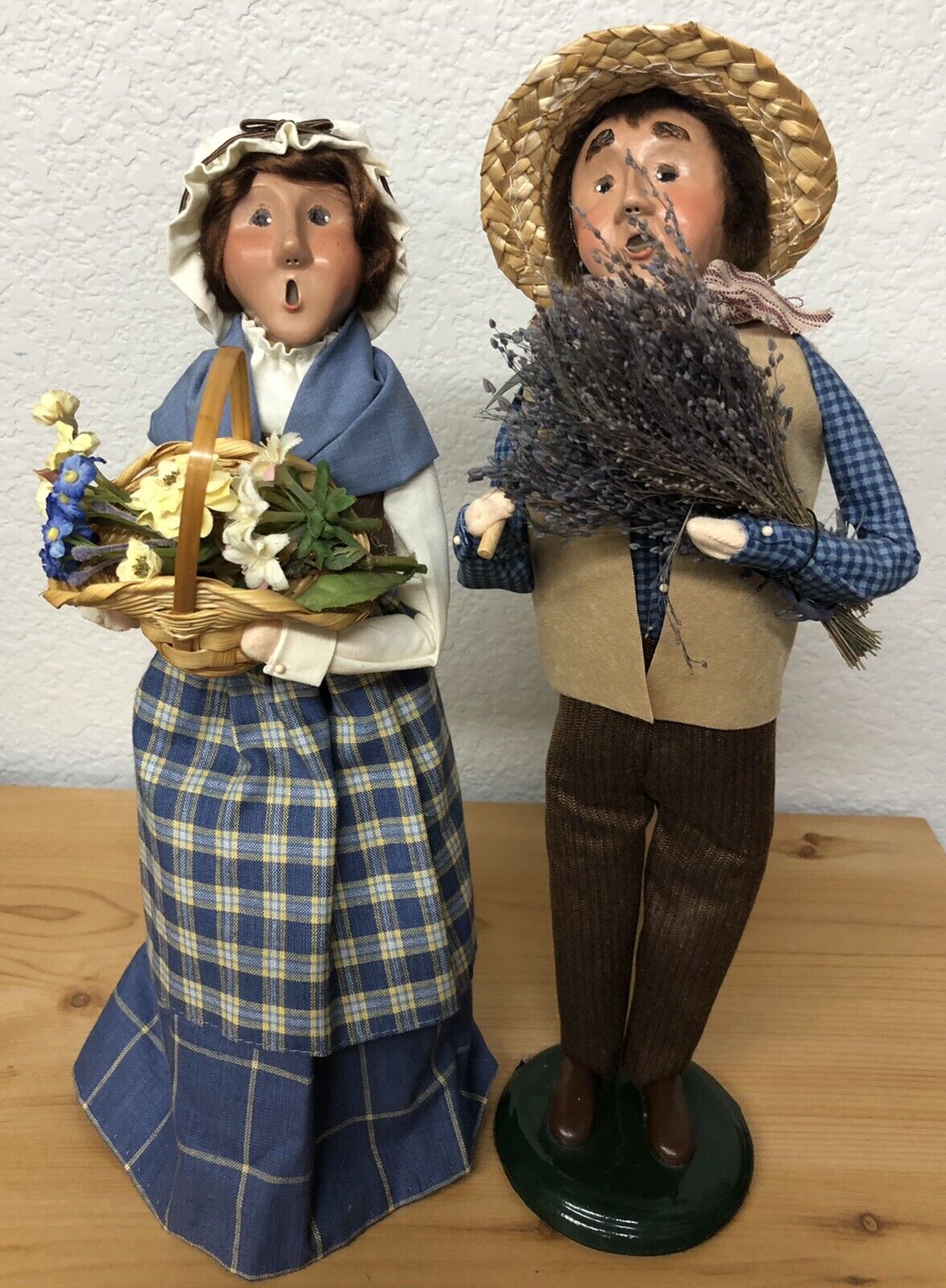 Lot Of 2 Byers Choice Carolers 2002 Man With Lavender~Woman W Floral Basket 13”