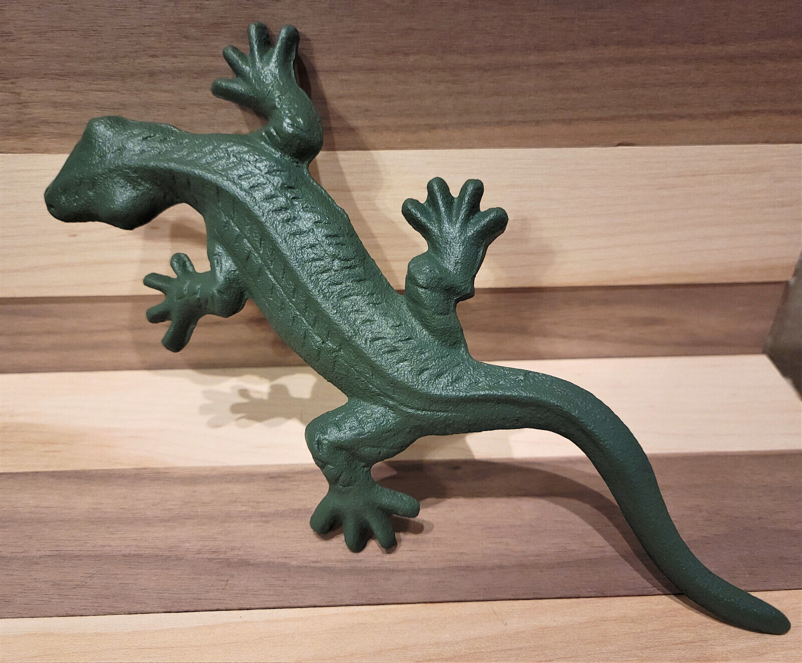 Green Cast Iron Gecko Statue Animal Prop Garden Lizard Reptile Figure Long Tail
