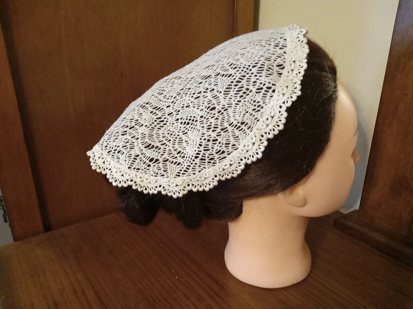 Amish Mennonite Catholic Christian White Chapel Veil Lace Headcovering White EUC
