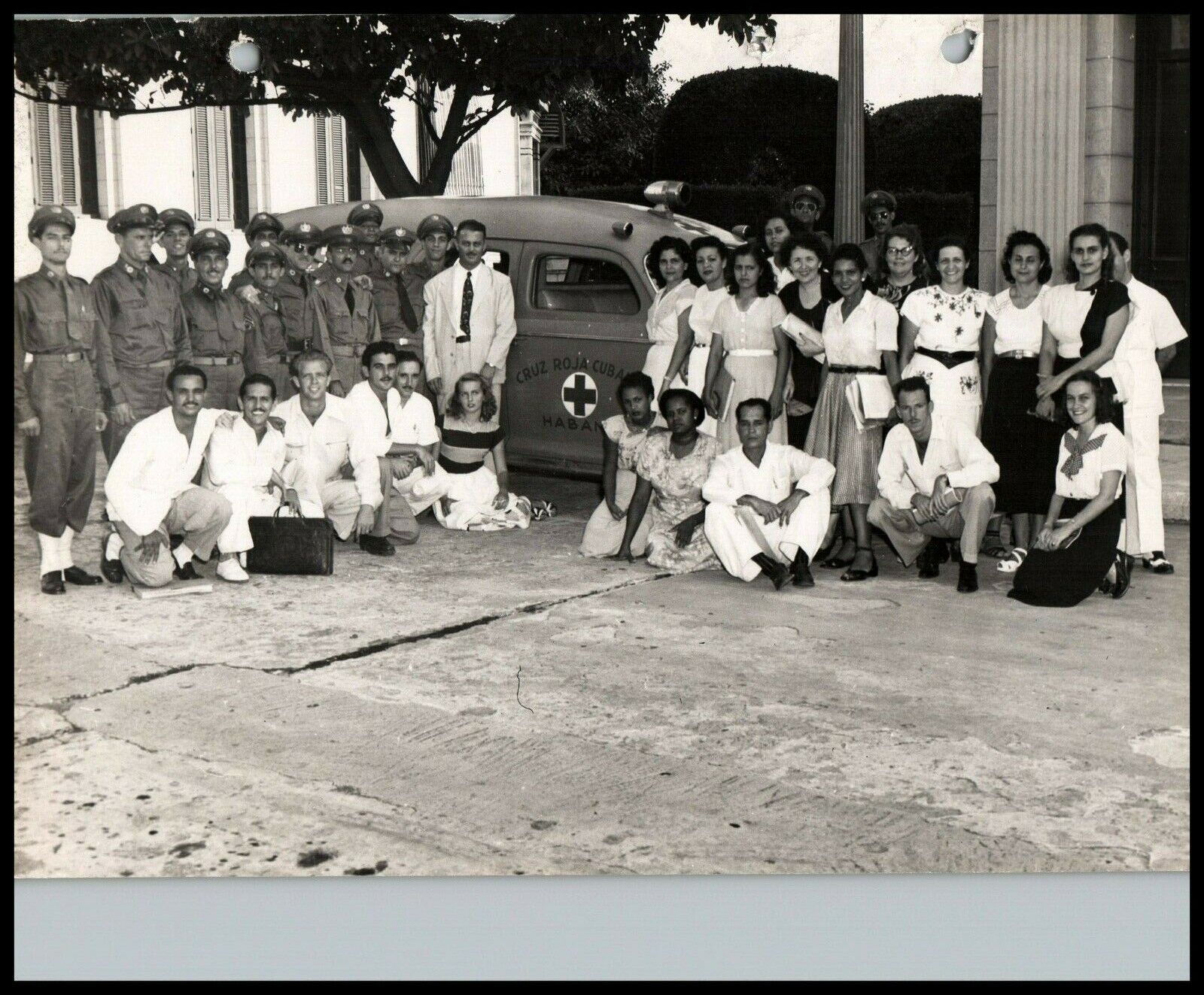 CUBA CUBAN RED CROSS CAR NURSES EMPLOYEES PORTRAIT 1950s ORIG Photo J 72